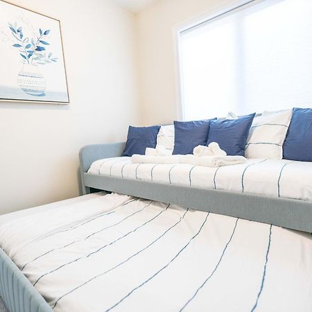 Brand New Home Minutes From Niagara Falls. Thorold Eksteriør bilde