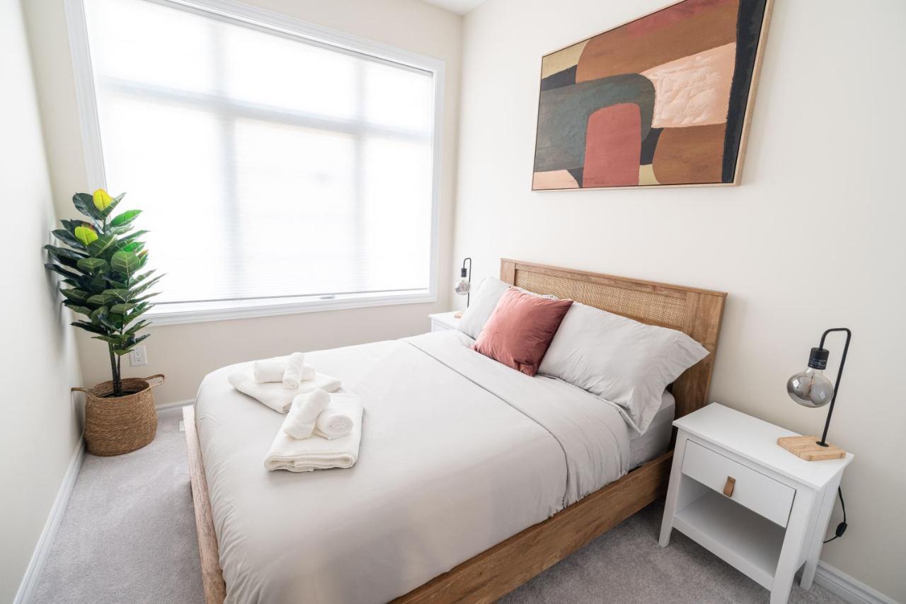 Brand New Home Minutes From Niagara Falls. Thorold Eksteriør bilde