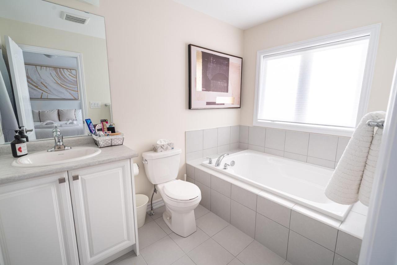 Brand New Home Minutes From Niagara Falls. Thorold Eksteriør bilde